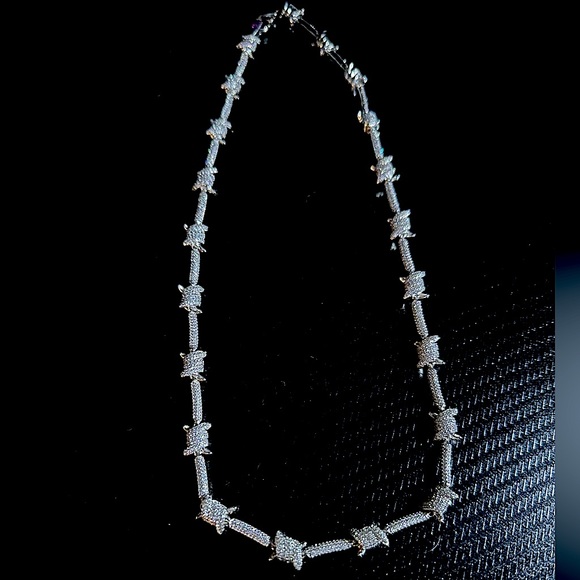 Cernucci Iced Barbed Wire Chain in White Gold - Picture 2 of 3